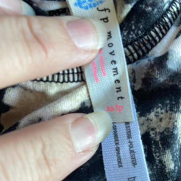 Free People Movement long sleeve Idris crop top Sz XS NWT BNWT! - Picture 7 of 7